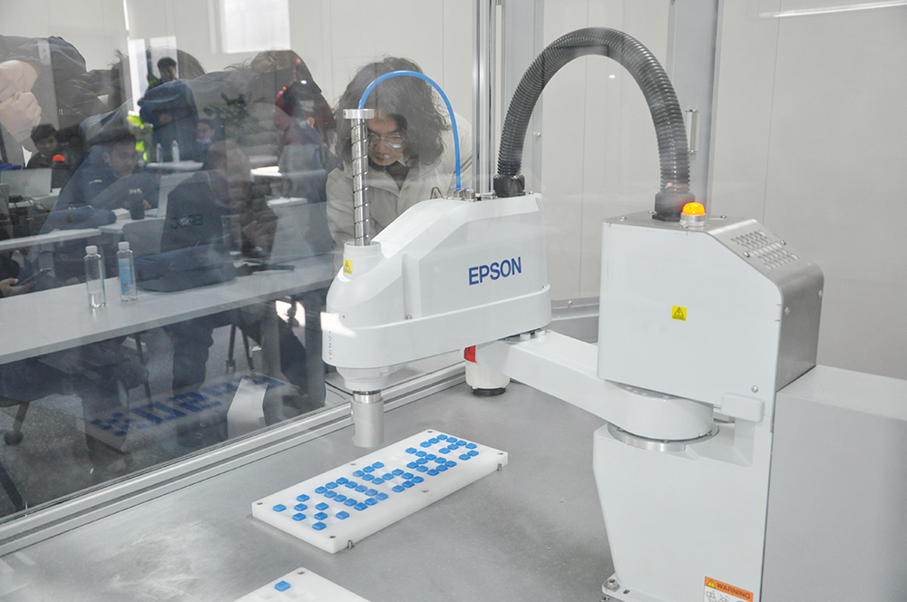 歡迎茂特斯來(lái)我司參加愛(ài)普生機(jī)器人專(zhuān)場(chǎng)培訓(xùn)